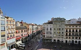 Apartamentos Plaza Constitucion - Larios